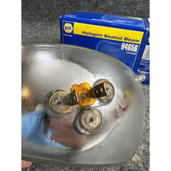 NAPA Sylvania Halogen Sealed Beam H4656 Low Beam Headlight USA 12V - Picture 4 of 9